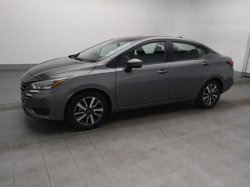 Gray 2025 Nissan Versa 1.6 SV