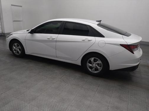 2021 Hyundai ELANTRA SE