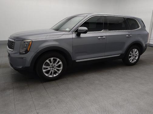 Everlasting Silver 2021 Kia Telluride LX