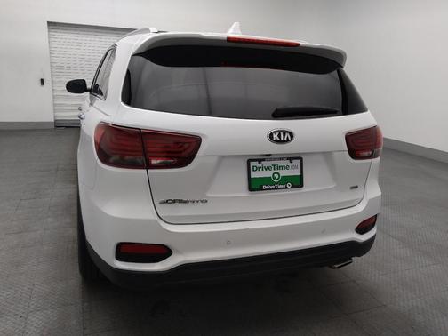 Snow White Pearl 2019 Kia Sorento LX