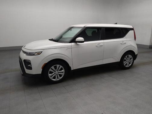 Snow White Pearl 2021 Kia Soul LX