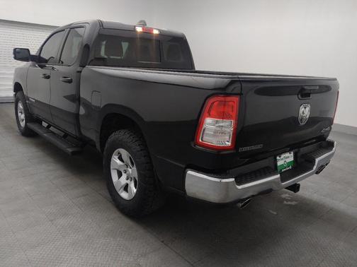 Diamond Black Crystal Pearlcoat 2021 RAM 1500 Big Horn/Lone Star