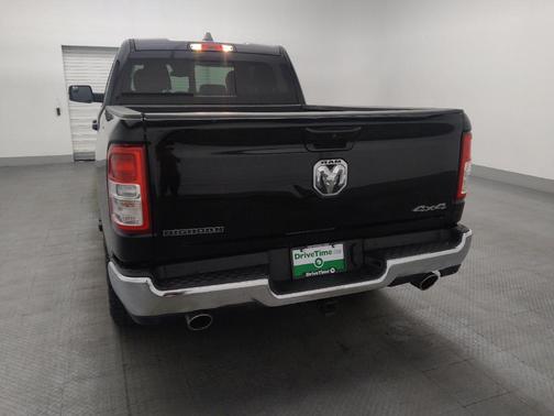Diamond Black Crystal Pearlcoat 2021 RAM 1500 Big Horn/Lone Star