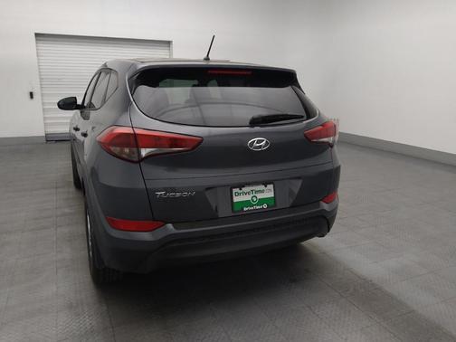 Coliseum Gray 2018 Hyundai TUCSON SE