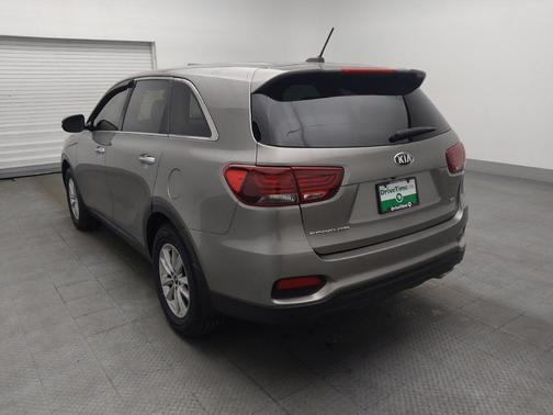 Titanium Silver 2019 Kia Sorento LX