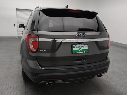 Magnetic Metallic 2018 Ford Explorer XLT