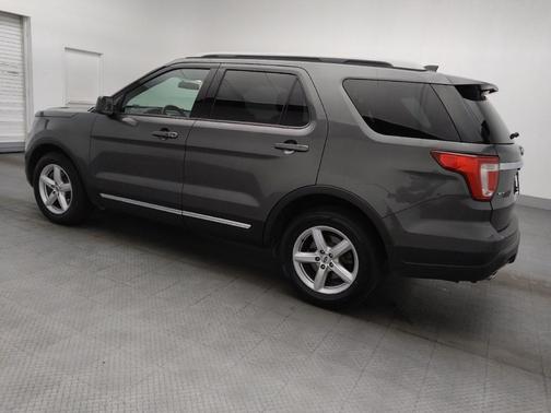 Magnetic Metallic 2018 Ford Explorer XLT