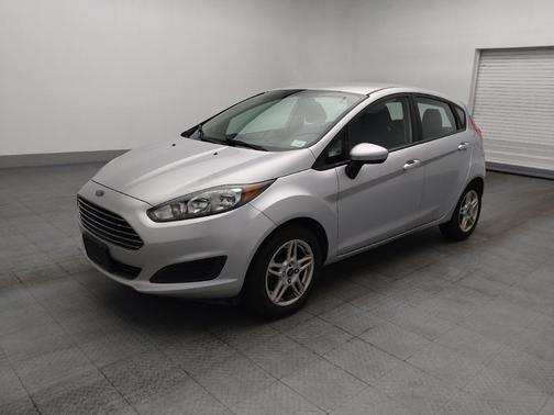 Ingot Silver Metallic 2018 Ford Fiesta SE