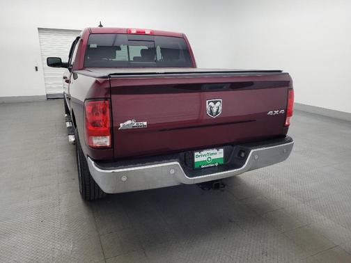 Delmonico Red Pearlcoat 2017 RAM 1500 Big Horn