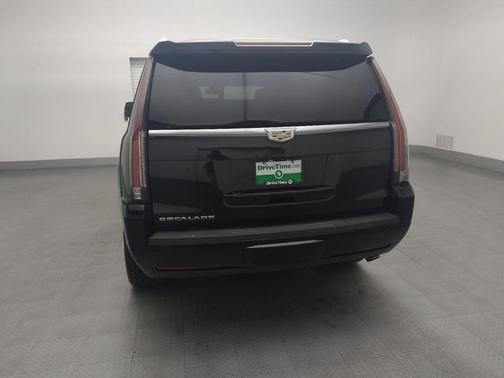 2018 Cadillac Escalade Luxury