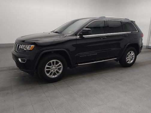Diamond Black Crystal Pearlcoat 2020 Jeep Grand Cherokee Laredo