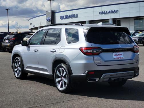 2023 Honda Pilot Touring