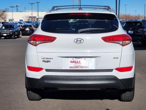 2017 Hyundai TUCSON SE