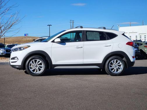 2017 Hyundai TUCSON SE
