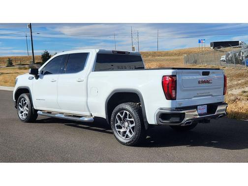 2023 GMC Sierra 1500 SLE
