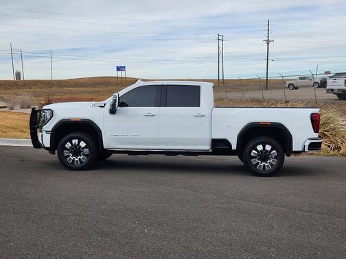 2024 GMC Sierra 2500 Denali