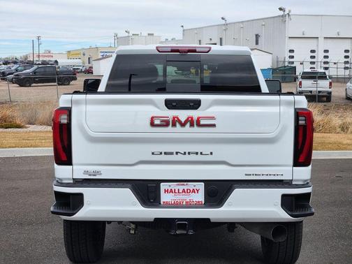 2024 GMC Sierra 2500 Denali