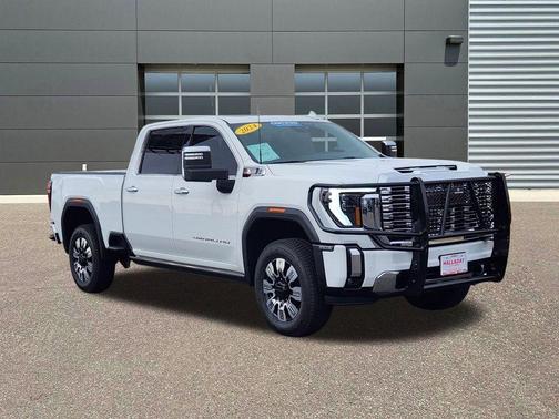 Summit White 2024 GMC Sierra 2500 Denali