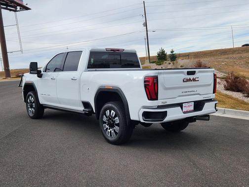 2024 GMC Sierra 2500 Denali