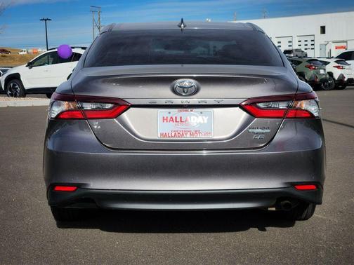 2022 Toyota Camry LE