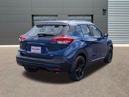 Deep Blue Pearl / Fresh Powder 2020 Nissan Kicks SR