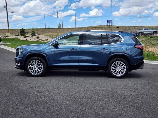 2025 GMC Acadia Denali