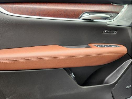 2025 Cadillac XT5 Sport