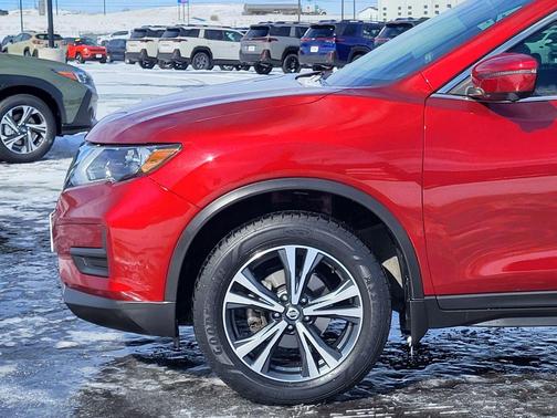 2020 Nissan Rogue SV