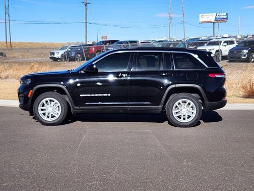 2024 Jeep Grand Cherokee Laredo X