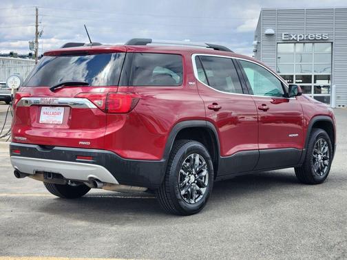 2019 GMC Acadia SLT-1