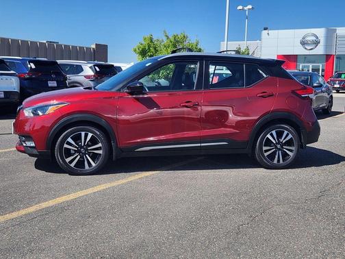 2020 Nissan Kicks SR