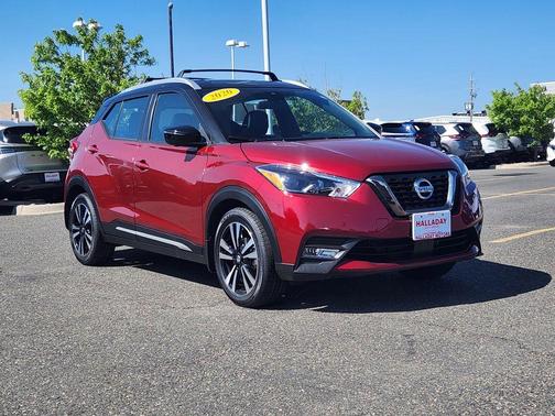 2020 Nissan Kicks SR