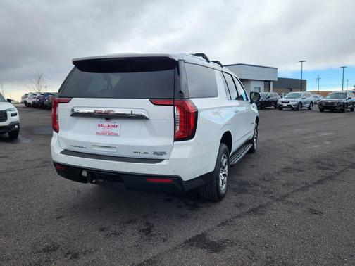 2022 GMC Yukon XL SLE