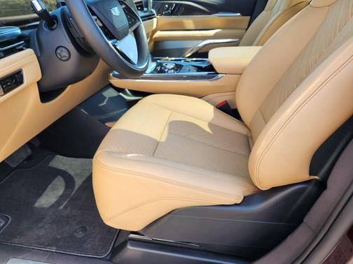 2025 Cadillac Escalade IQ Luxury