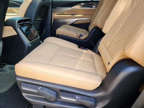 2025 Cadillac Escalade IQ Luxury
