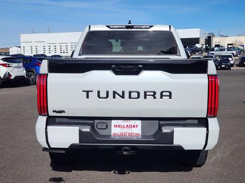 2024 Toyota Tundra Hybrid Platinum