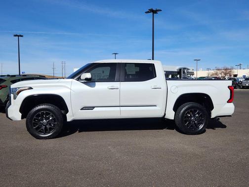 2024 Toyota Tundra Hybrid Platinum