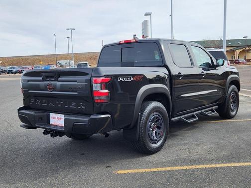 2025 Nissan Frontier PRO-4X