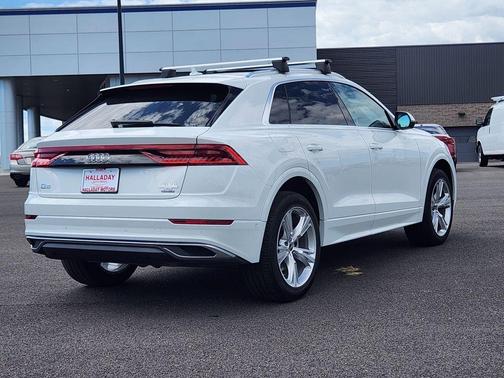 2023 Audi Q8 Premium