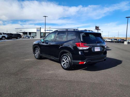 2023 Subaru Forester Premium