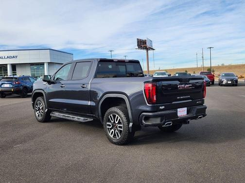 2023 GMC Sierra 1500 AT4