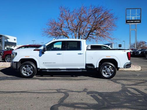 2026 GMC Sierra 3500 SLT