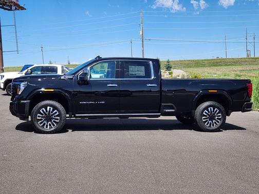 2025 GMC Sierra 3500 Denali Ultimate