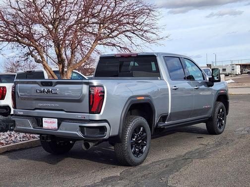 2026 GMC Sierra 3500 AT4