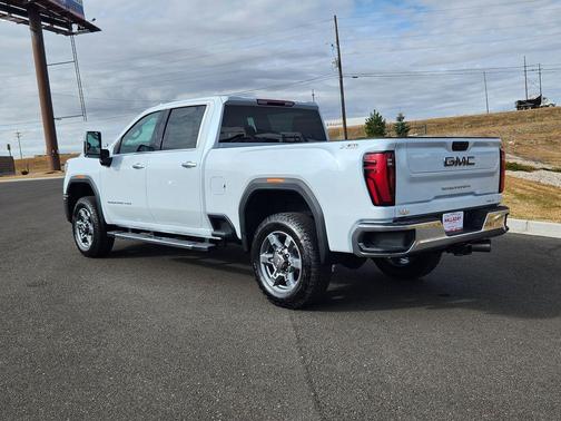 2026 GMC Sierra 2500 SLT