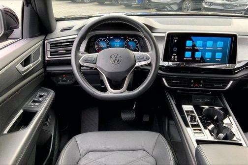 2025 Volkswagen Atlas Cross Sport 2.0T SE w/Technology 4MOTION