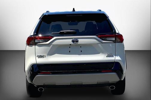 Blizzard Pearl/Midnight Black Metallic 2022 Toyota RAV4 Hybrid SE