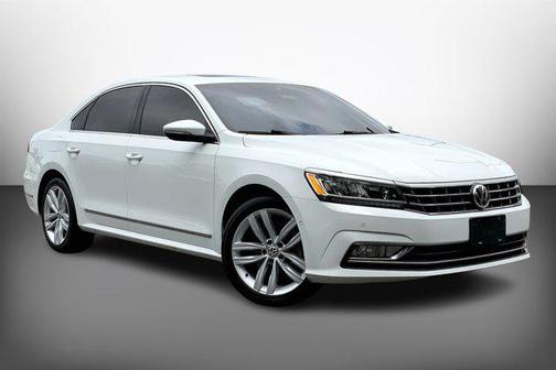 2018 Volkswagen Passat 2.0T SEL Premium