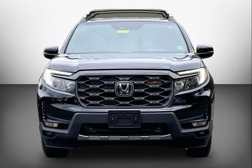 Crystal Black Pearl 2025 Honda Ridgeline TrailSport