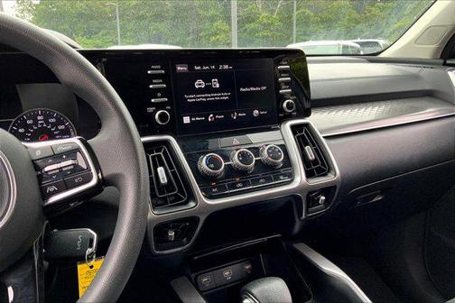 2022 Kia Sorento LX